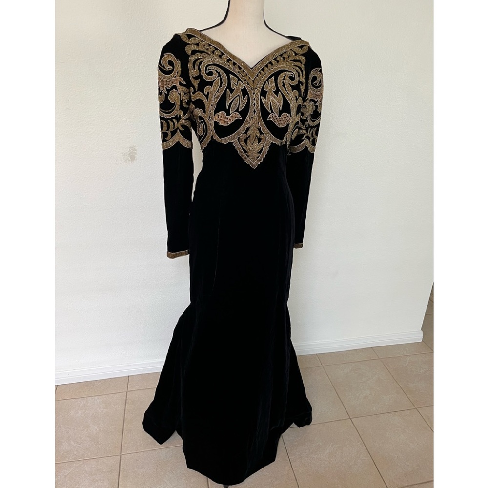 Victor Costa Saks Fifth Avenue Vintage Velvet Beaded Gown Dress